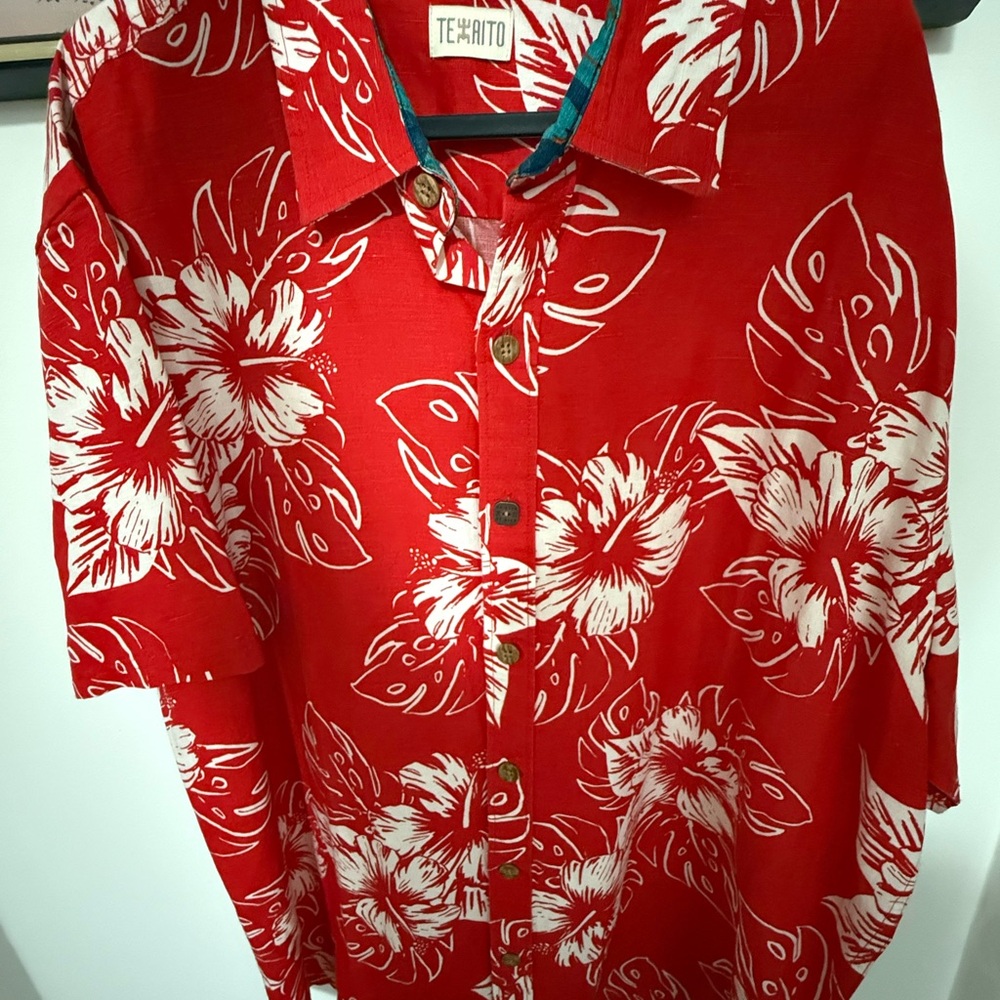 Red Floral Men's Shirt - Picture 2 of 3
